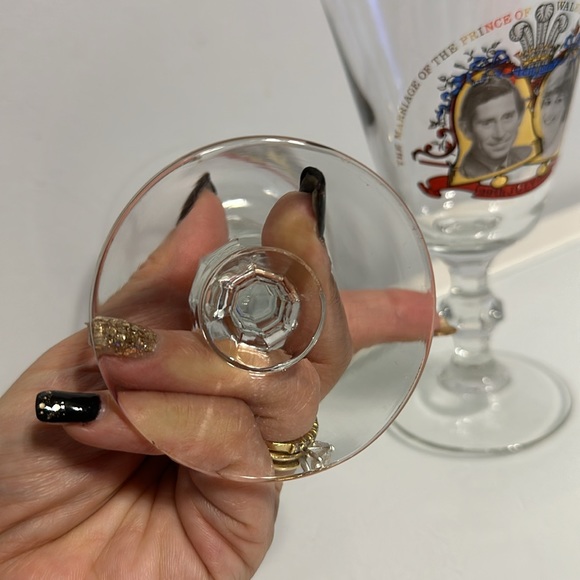 Vintage Collector Fancy Princess Diana Royal Wine Glasses Set - Picture 6 of 8